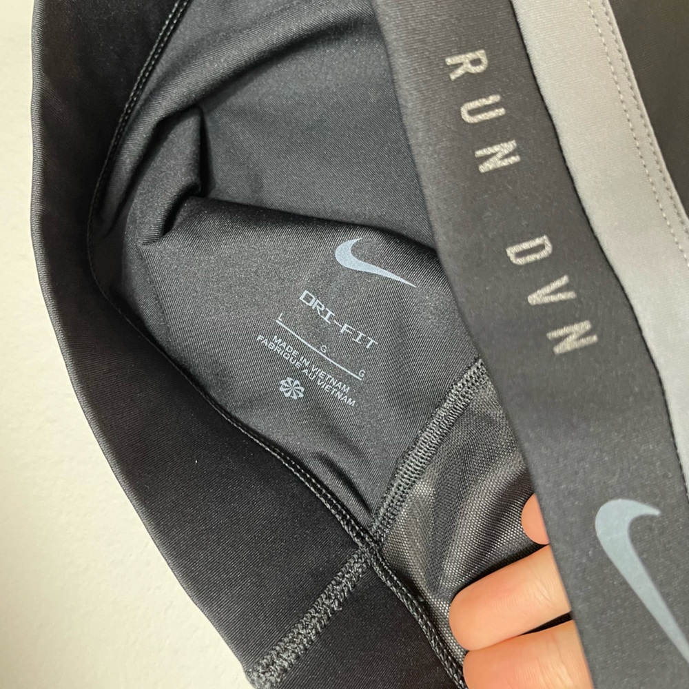 Women’s Nike Best Nike High-Neck Sports Bras Size L - Picture 5 of 7